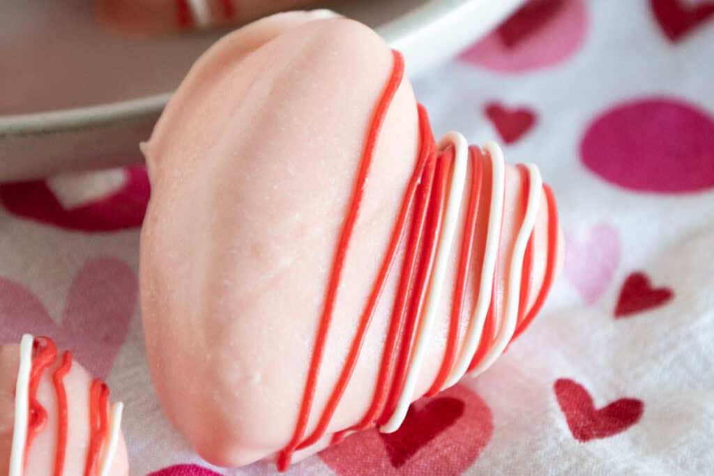 valentine cake truffles 1
