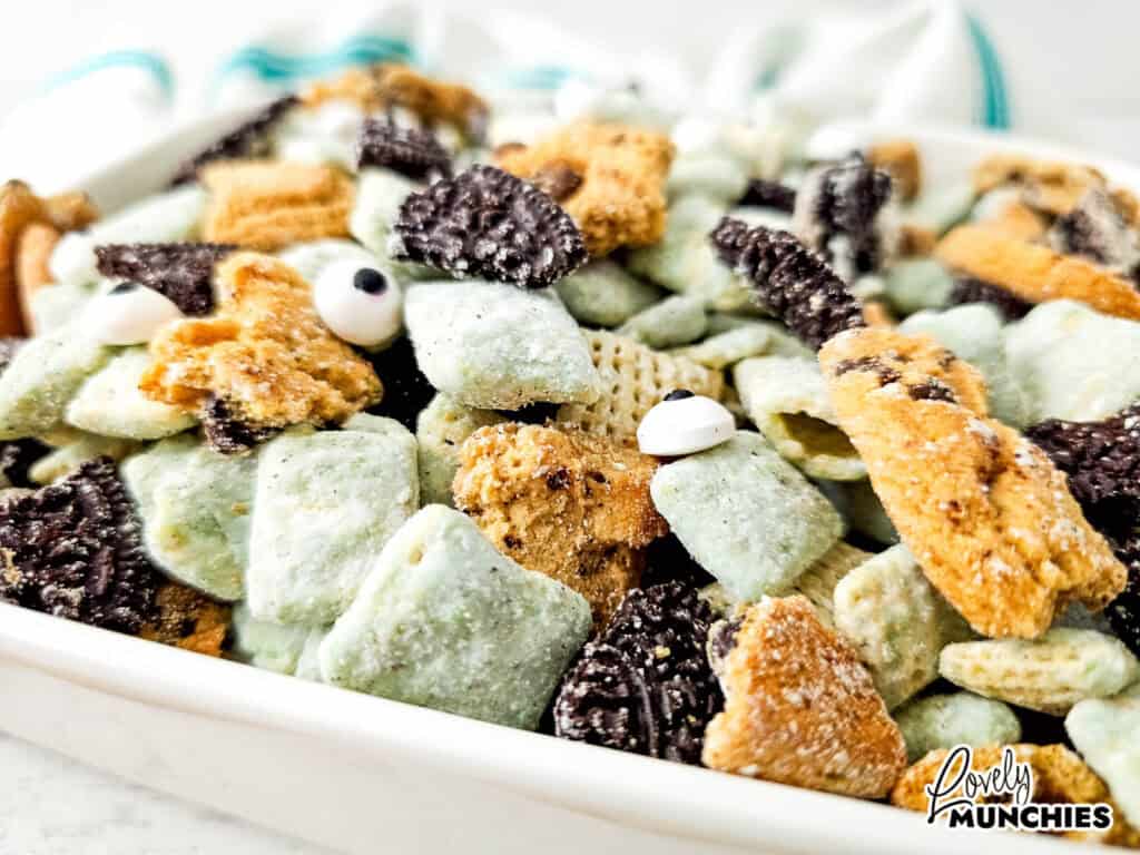 Cookie Monster Puppy Chow (3)